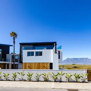 Aparthotel Ocean 9 - Sunset Beachfront Residency